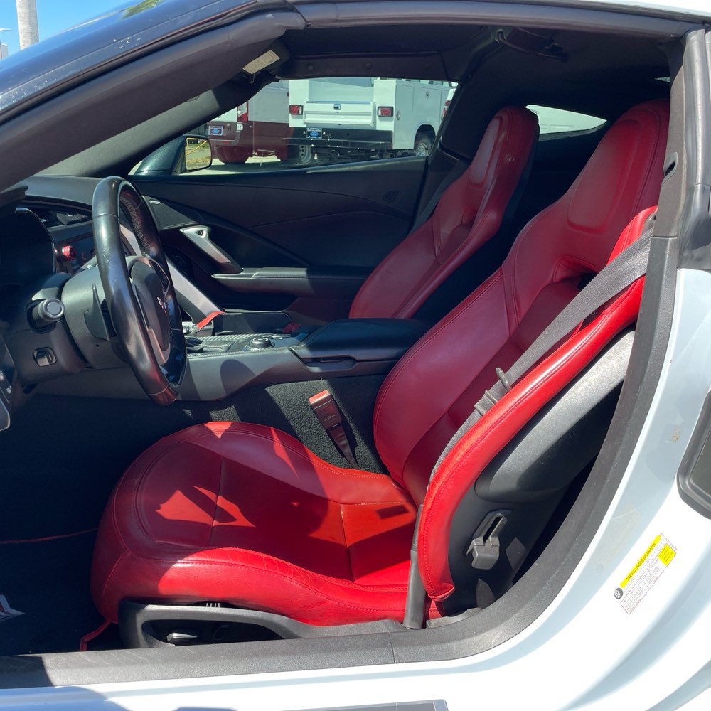 Used 2019 Chevrolet Corvette Grand Sport w/ Carbon Flash Badge Package RWD image 3