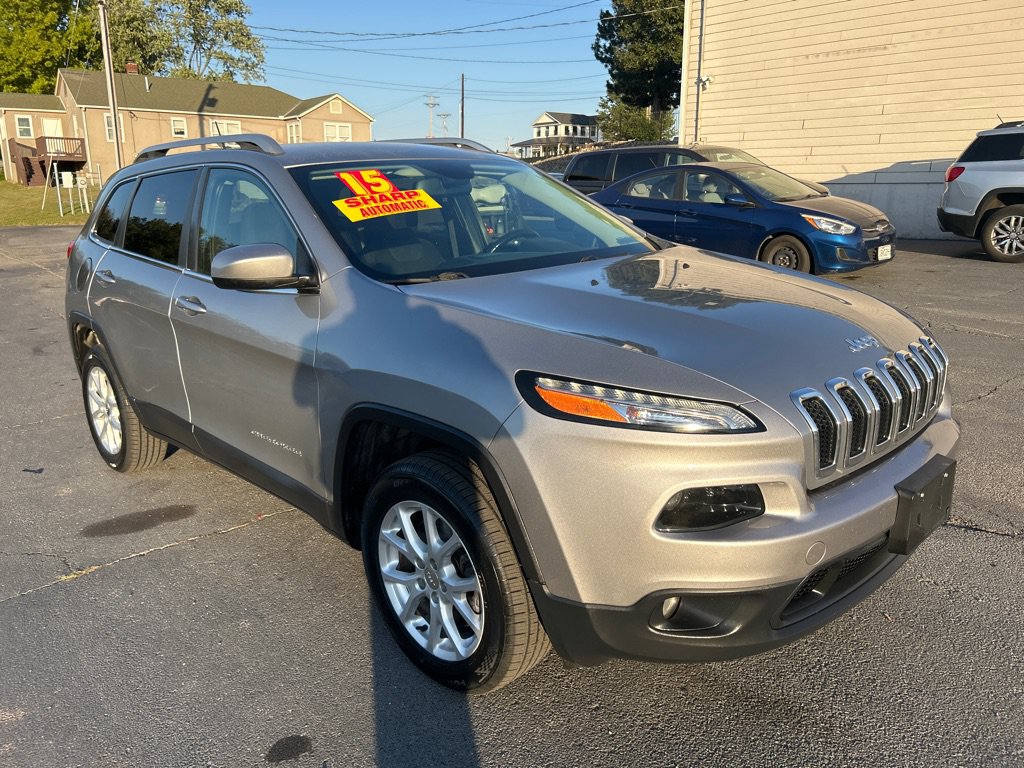 Used 2015 Jeep Cherokee Latitude FWD image 4