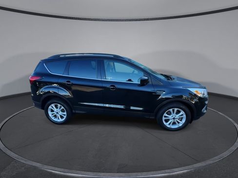 Used 2019 Ford Escape SEL image 9
