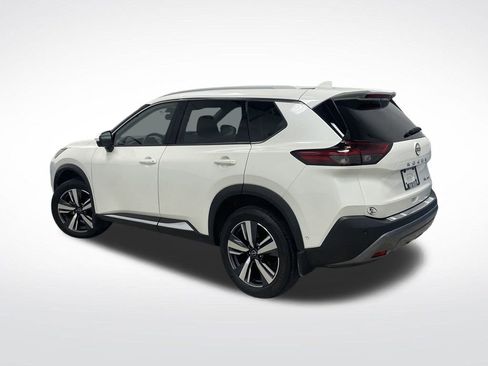 Used 2023 Nissan Rogue SL w/ SL Premium Package image 3