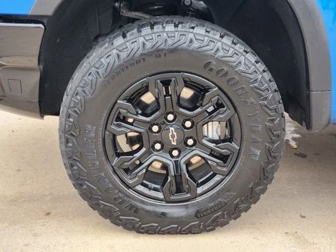 Used 2023 Chevrolet Silverado 1500 ZR2 w/ Technology Package image 17