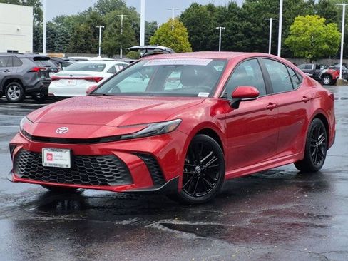 Certified 2025 Toyota Camry SE FWD image 2