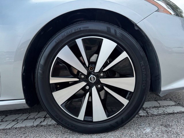 Used 2019 Nissan Altima 2.5 SV FWD image 11