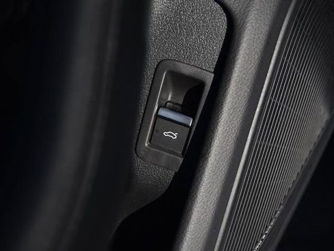 Used 2024 Audi A4 2.0T Premium Plus w/ Premium Plus Package image 9