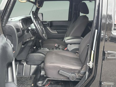 Used 2017 Jeep Wrangler Unlimited Sport w/ Quick Order Package 24S image 27