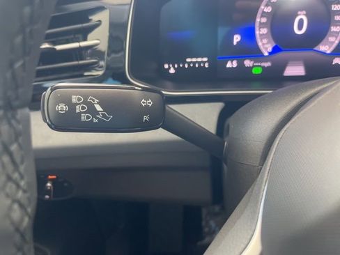 New 2026 Volkswagen Jetta SE FWD image 11