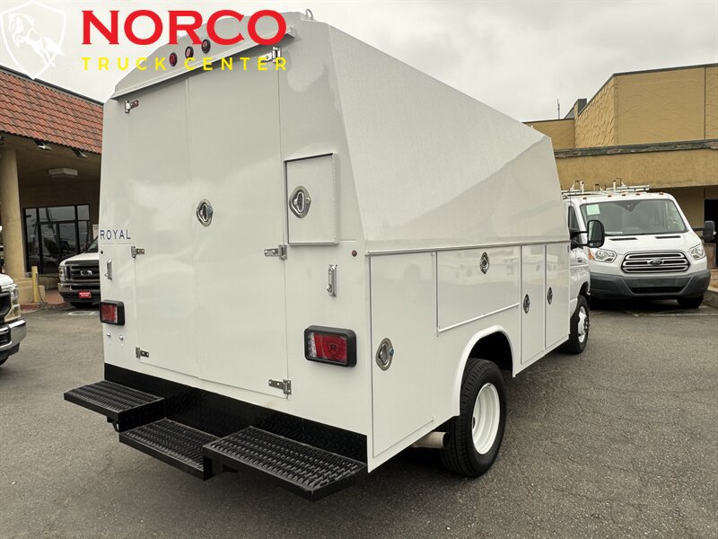 Used 2023 Ford E-350 and Econoline 350 Super Duty w/ Power Windows & Locks Group RWD image 10
