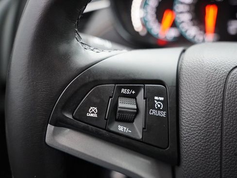 Used 2019 Chevrolet Trax LT w/ LT Convenience Package image 27