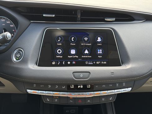 Used 2021 Cadillac XT4 Premium Luxury AWD/4WD image 19