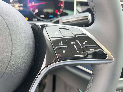 Used 2026 Mercedes-Benz E 350 4MATIC Sedan image 17