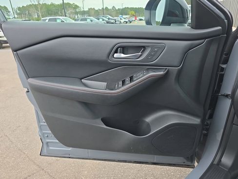 Used 2025 Nissan Rogue SV w/ Rock Creek Premium Package image 30