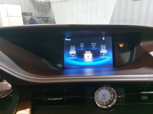 Used 2016 Lexus ES 350 w/ Premium Package w/Wood Trim FWD image 23