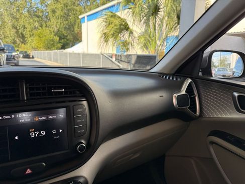 Used 2025 Kia Soul LX w/ Option Group 015 image 35