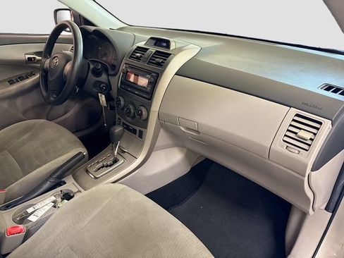Used 2012 Toyota Corolla LE FWD image 26