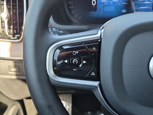 Certified 2026 Volvo XC90 B6 Plus AWD/4WD image 14