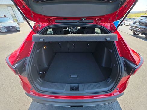 New 2026 Chevrolet Trax RS w/ Driver Confidence Package FWD image 22