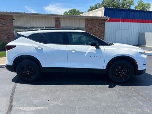 Used 2023 Chevrolet Blazer LT w/ Midnight/Sport Edition AWD/4WD image 2