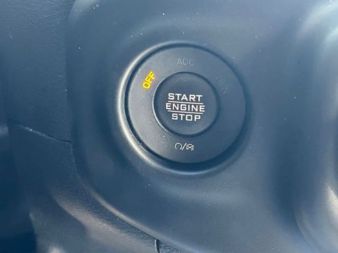 Used 2022 Jeep Wrangler Unlimited Sahara w/ Cold Weather Group AWD/4WD image 43