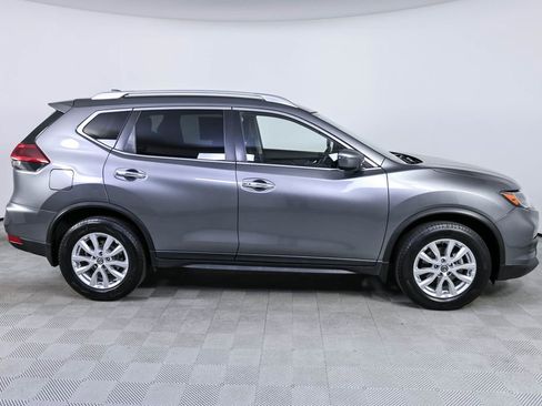 Used 2020 Nissan Rogue SV FWD image 26