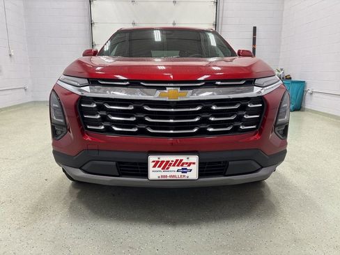New 2026 Chevrolet Equinox LT w/ Convenience Package II AWD/4WD image 7