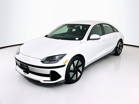 Used 2024 Hyundai Ioniq 6 SE image 3