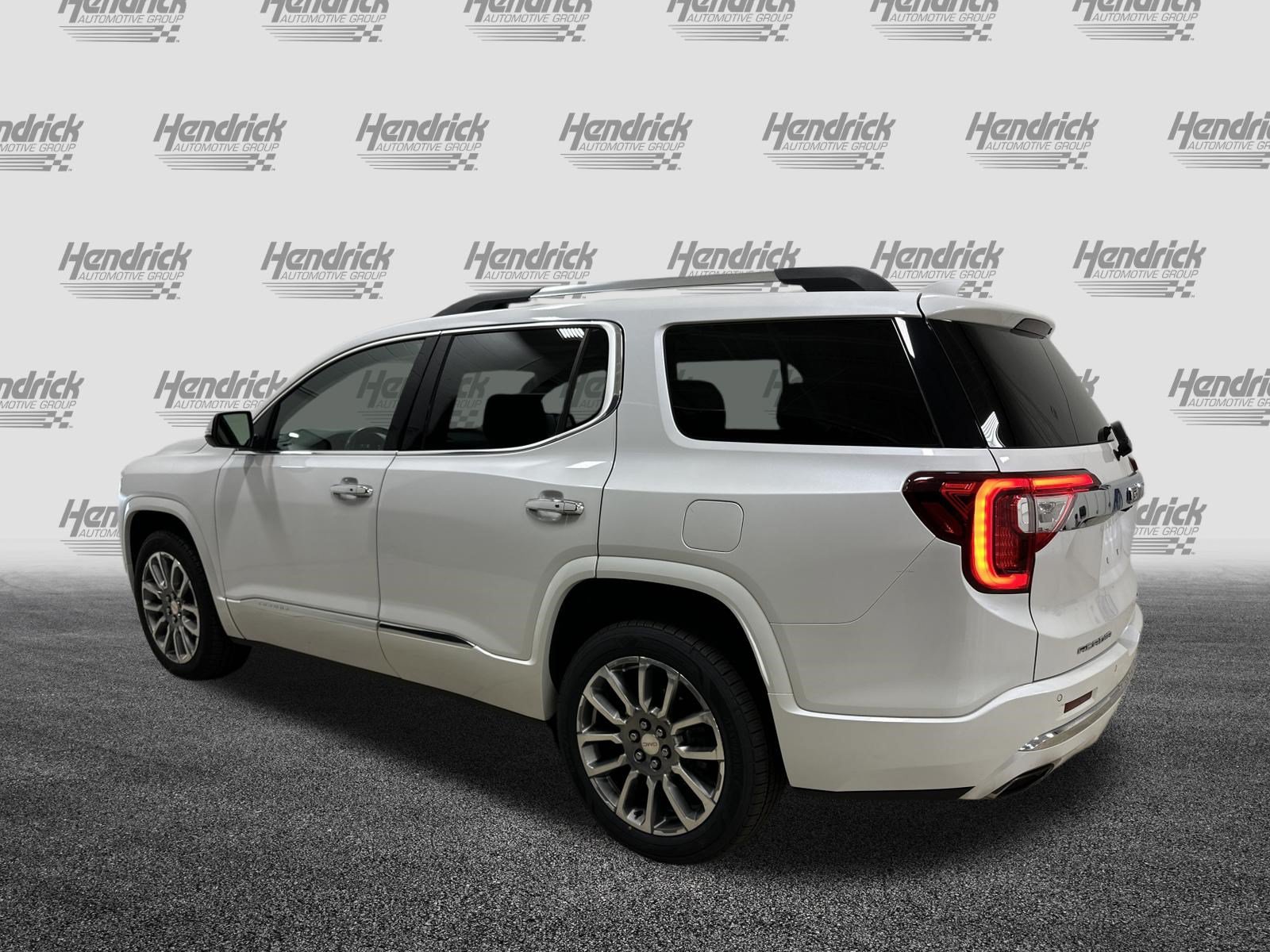 Used 2022 GMC Acadia Denali w/ Denali Ultimate Package AWD/4WD image 9