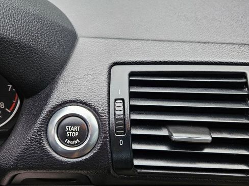 Used 2013 BMW 135i Convertible image 16