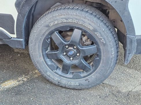 Used 2022 Subaru Outback Wilderness w/ Wilderness Package image 12