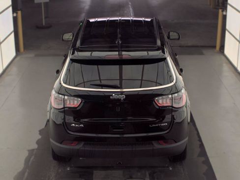Used 2025 Jeep Compass Limited AWD/4WD image 9