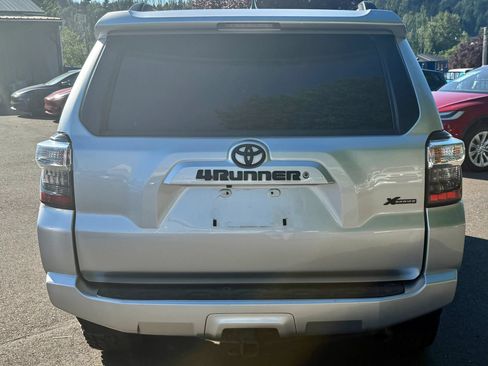Used 2019 Toyota 4Runner SR5 AWD/4WD image 7