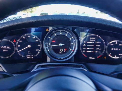 Used 2024 Porsche 911 Carrera image 27