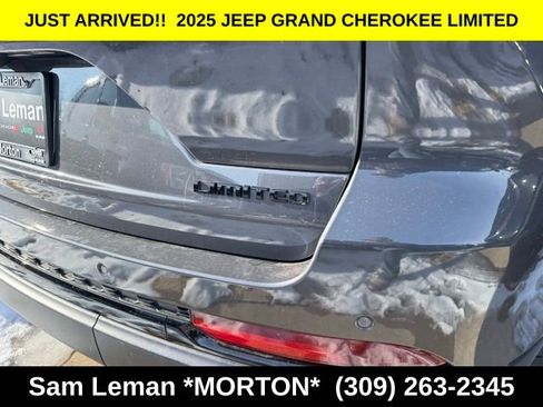 New 2025 Jeep Grand Cherokee Limited w/ Black Appearance Package image 10