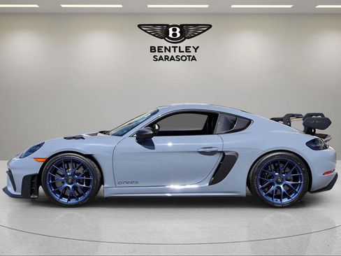 Used 2025 Porsche 718 Cayman GT4 RS RWD image 10