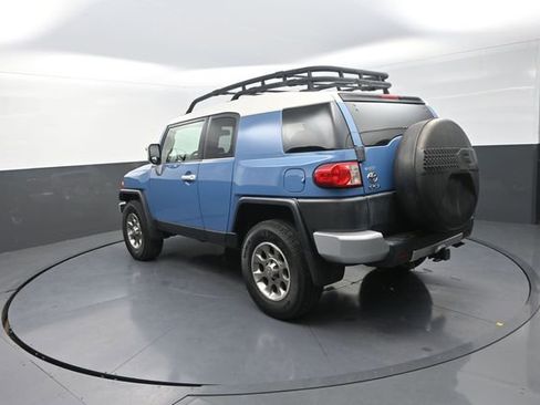 Used 2011 Toyota FJ Cruiser 4WD w/ Convenience Pkg image 48