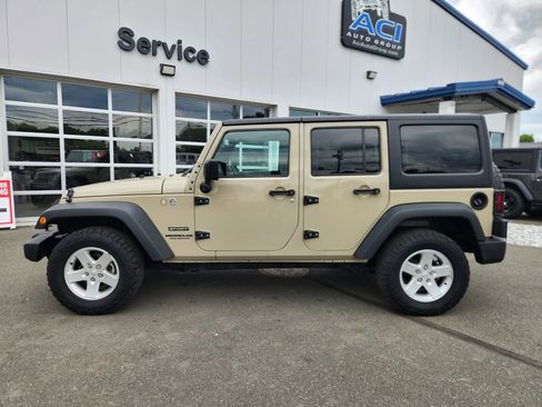 Used 2017 Jeep Wrangler Unlimited Sport w/ Quick Order Package 24S AWD/4WD image 7