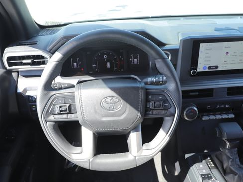 Used 2025 Toyota 4Runner SR5 image 23
