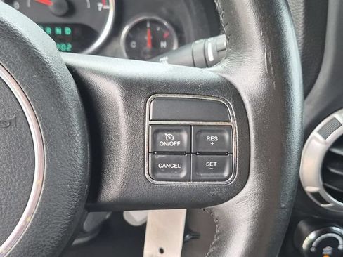 Used 2013 Jeep Wrangler Unlimited Sahara w/ Connectivity Group AWD/4WD image 13