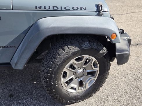 Used 2015 Jeep Wrangler Rubicon w/ Power Convenience Group image 6
