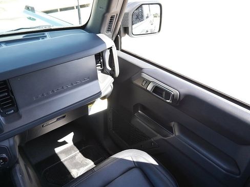 Used 2025 Ford Bronco Badlands AWD/4WD image 24