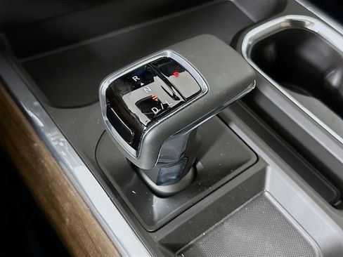 New 2026 Chevrolet Silverado 1500 High Country w/ High Country Premium Package AWD/4WD image 17