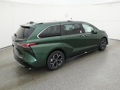 New 2026 Toyota Sienna Platinum