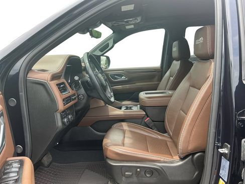 Used 2024 Chevrolet Tahoe High Country w/ Premium Package 2 AWD/4WD image 14