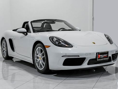 Used 2019 Porsche 718 Boxster image 5
