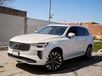 New 2025 Volvo XC90 T8 Plus w/ Protection Package Premier