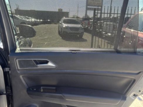 Used 2018 Volkswagen Atlas SE image 19