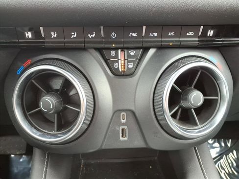 Certified 2023 Chevrolet Blazer LT FWD image 12