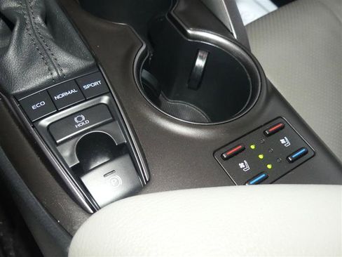 Used 2021 Toyota Camry XSE w/ Navigation Package FWD image 40