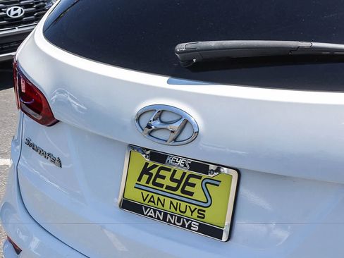 Used 2017 Hyundai Santa Fe Sport AWD/4WD image 9