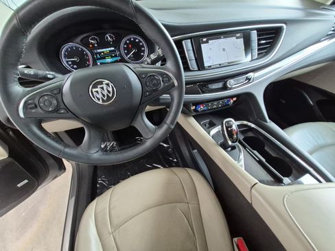 Used 2018 Buick Enclave Premium AWD/4WD image 2