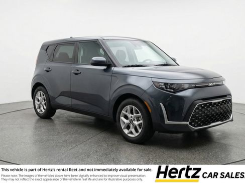 Used 2025 Kia Soul LX w/ LX Technology Package FWD image 1